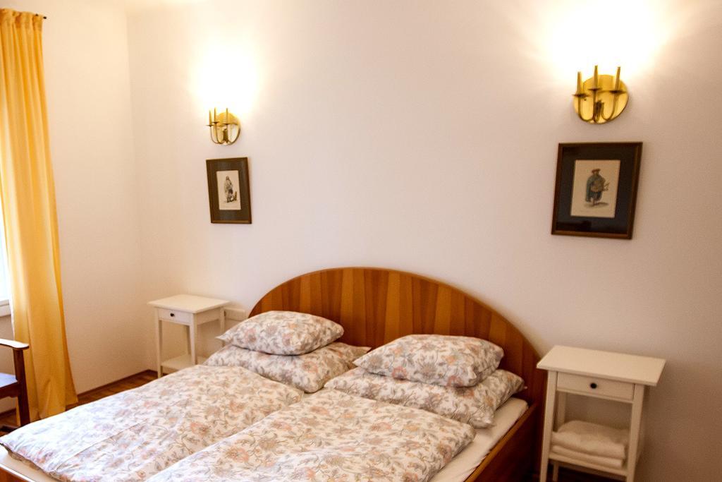 Engels Landhaus Suite Mörbisch am See Exteriér fotografie